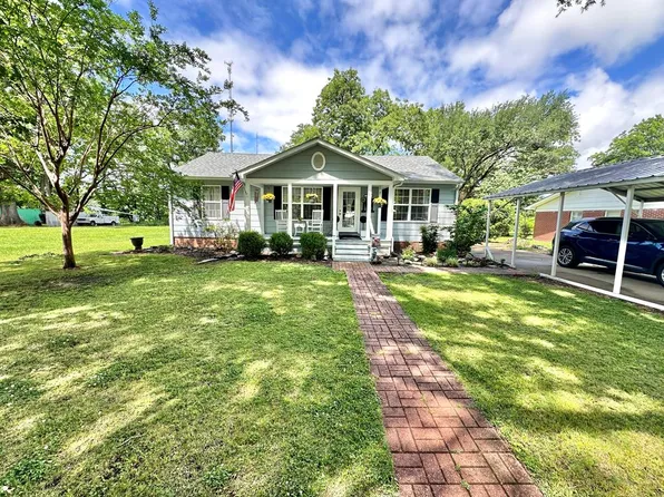 1279 Memorial Dr, Cleveland, MS 38732