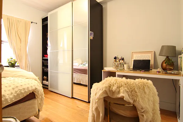 Rented by Nooklyn NYC LLC | media 25