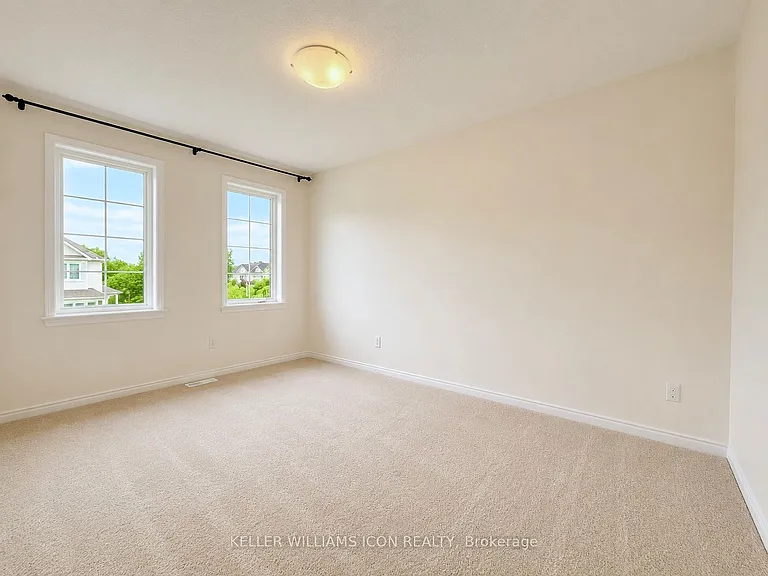 170 Laramie Cres — Photo 18
