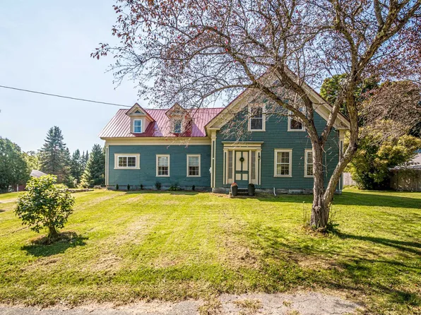 46 South Lunenburg Road, Lunenburg, VT 05906
