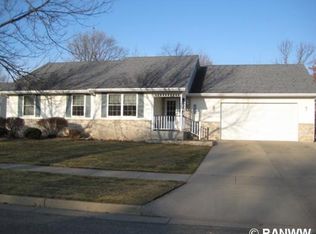 2032 Seclusion Dr, Eau Claire, WI 54703