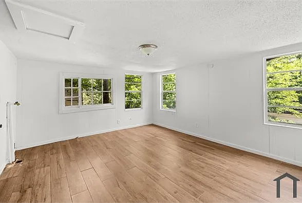 1149 15th St SW — Photo 17