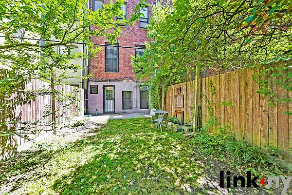 Sold by Link NY Realty | media 26