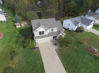 14321 Spruce Hollow Dr, Holland, MI 49424