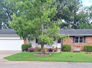 14 Acorn Dr, Harrisburg, IL 62946