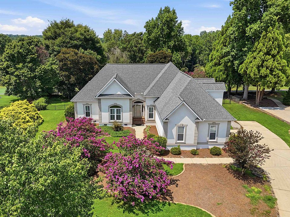 1st image of 724 W Tara Ln