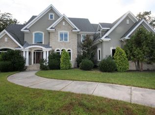 808 Gate House Dr, Galloway, NJ 08205