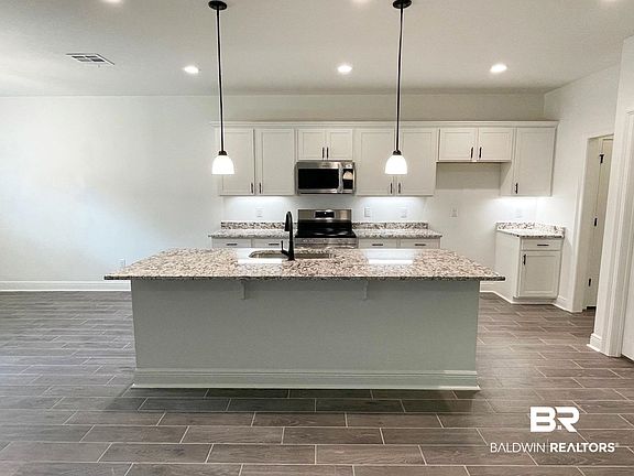 2nd image of 13321 Canebrake Cir