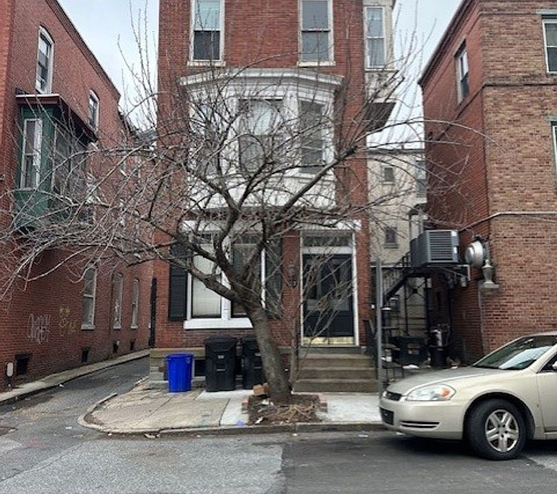 1st image of 122 South St APT 3