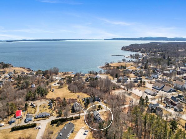 16 Union Street, Searsport, ME 04974