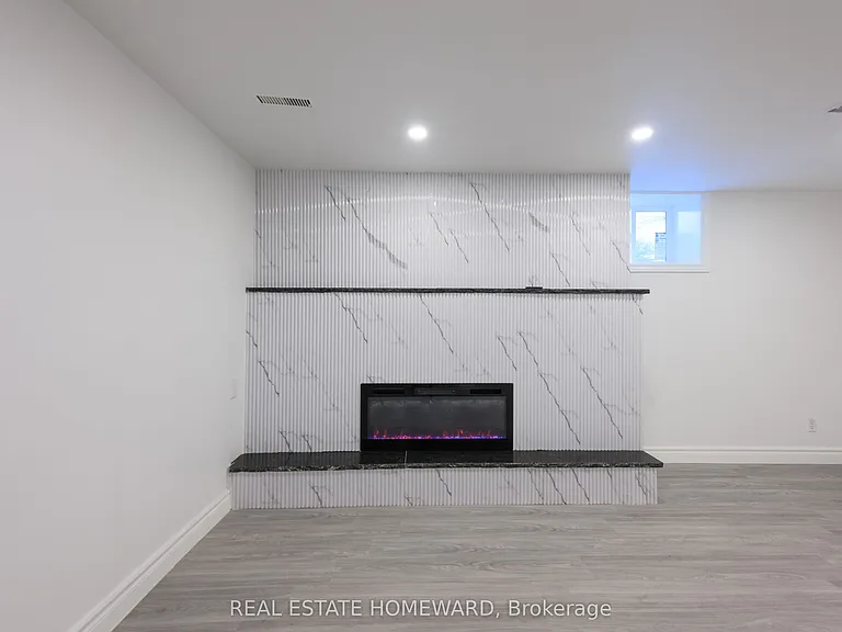 114 Old Sheppard Ave #LOWER — Photo 6