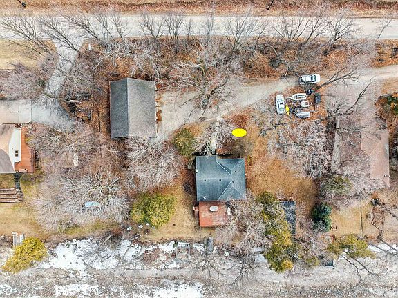 3rd image of 5141 Edgewater Beach Rd