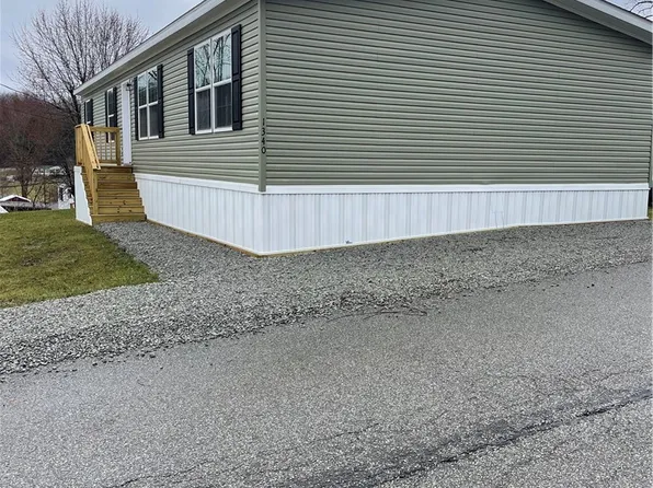 1340 Hilltop Dr, Robinson Township, PA 15019