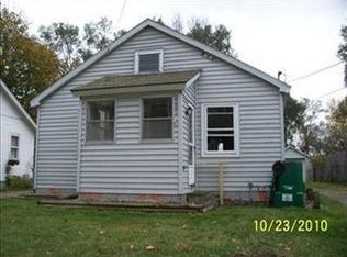 581 Upton Ave, Springfield, MI 49037