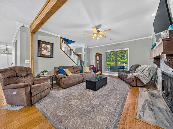 4th image of 217 Wildflower Ct