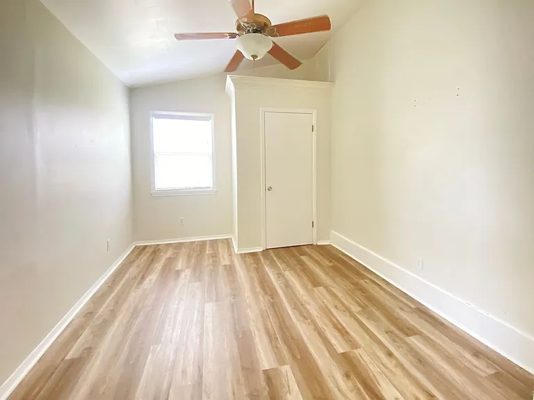 70 Brooks Dr — Photo 25
