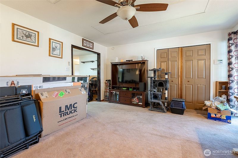 5th image of 456 E Street