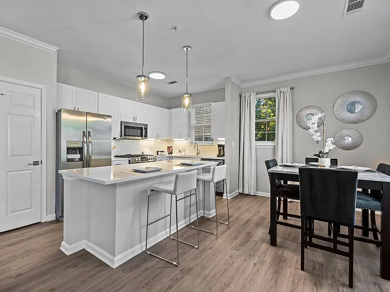 Magnolia Heights — Photo 2