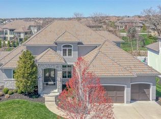 11414 W 164th Ter, Overland Park, KS 66221
