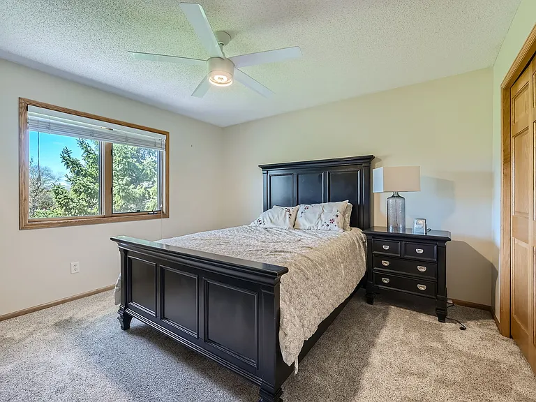 Eagle Valley Dr — Photo 20