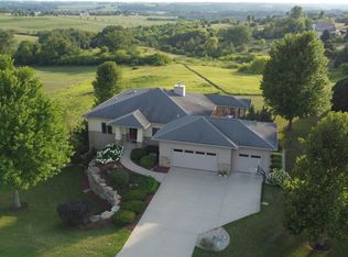 W5253 Windmill Ridge Rd, New Glarus, WI 53574