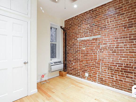 4th image of 210 W 82nd St APT 3W