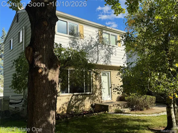 23236 Albion Ave, Farmington Hills, MI 48336