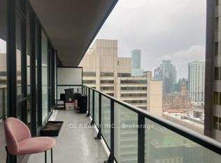 426 University Ave #2703, Toronto, ON M5G 1S9