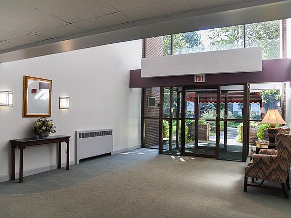 Foyer to Buildig