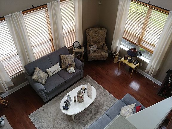 2nd image of 15 Hornbeam Way