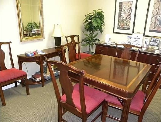 5th image of 605 Barrington Ave APT 23