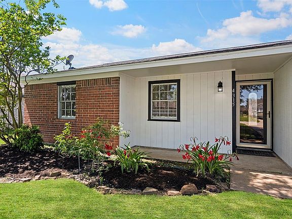 3rd image of 4315 Mallard Drive