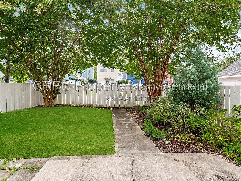 105 Barberry St — Photo 18