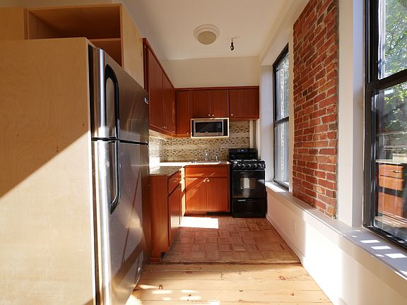 4th image of 456A 9th St #2