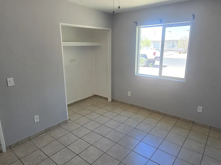 457 E Quail Ave #3 — Photo 4