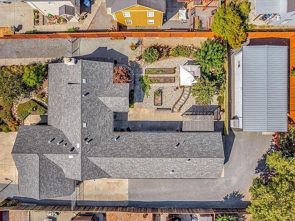 3rd image of 2615 Lathrop Drive