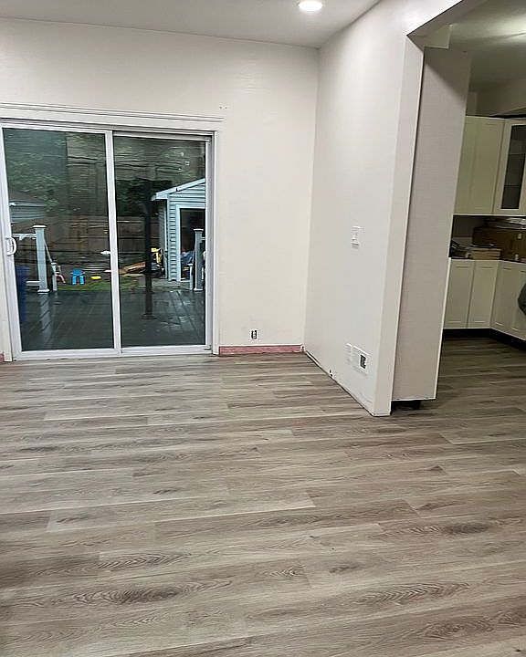 1st image of 2088 W 91st St