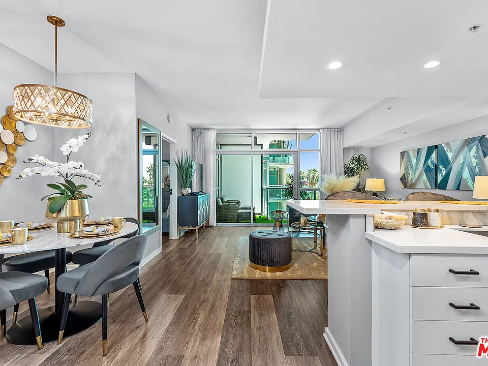 13700 Marina Pointe Dr #627