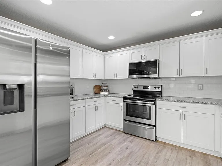 3822 W Euclid Ave — Photo 4