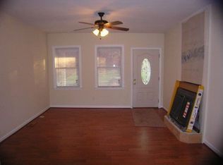 950 Franklin St, Trenton, NJ 08610