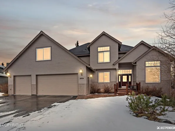 8924 Sahalee Dr, Anchorage, AK 99507