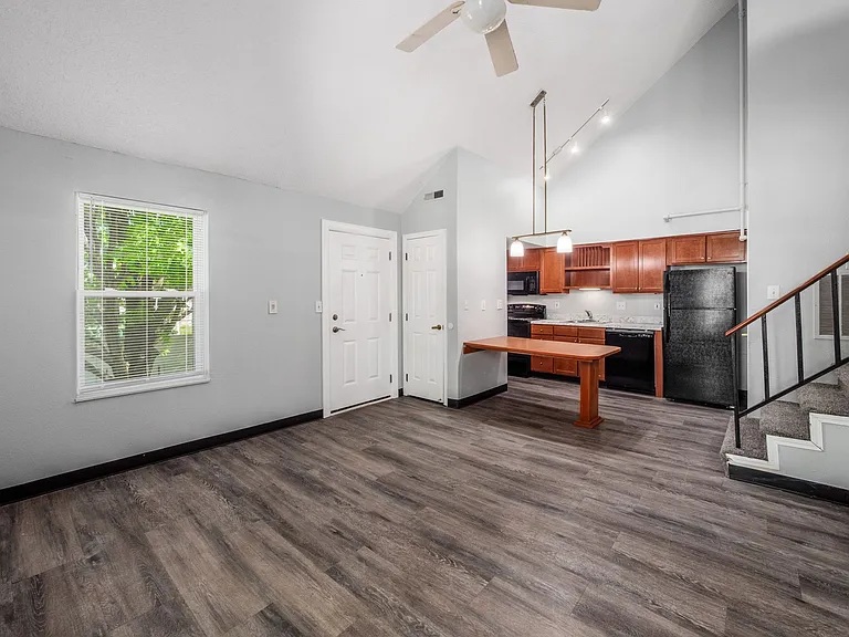 ReVi Columbus East — Photo 7