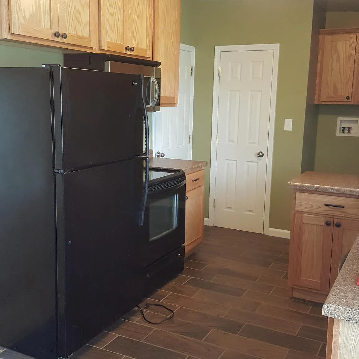 2 bed, 800 sqft, $1,000 — Photo 1