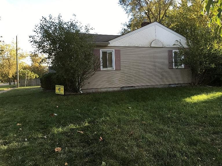 2nd image of 8340 4th St