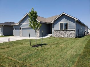 315 32nd St SE, Altoona, IA 50009