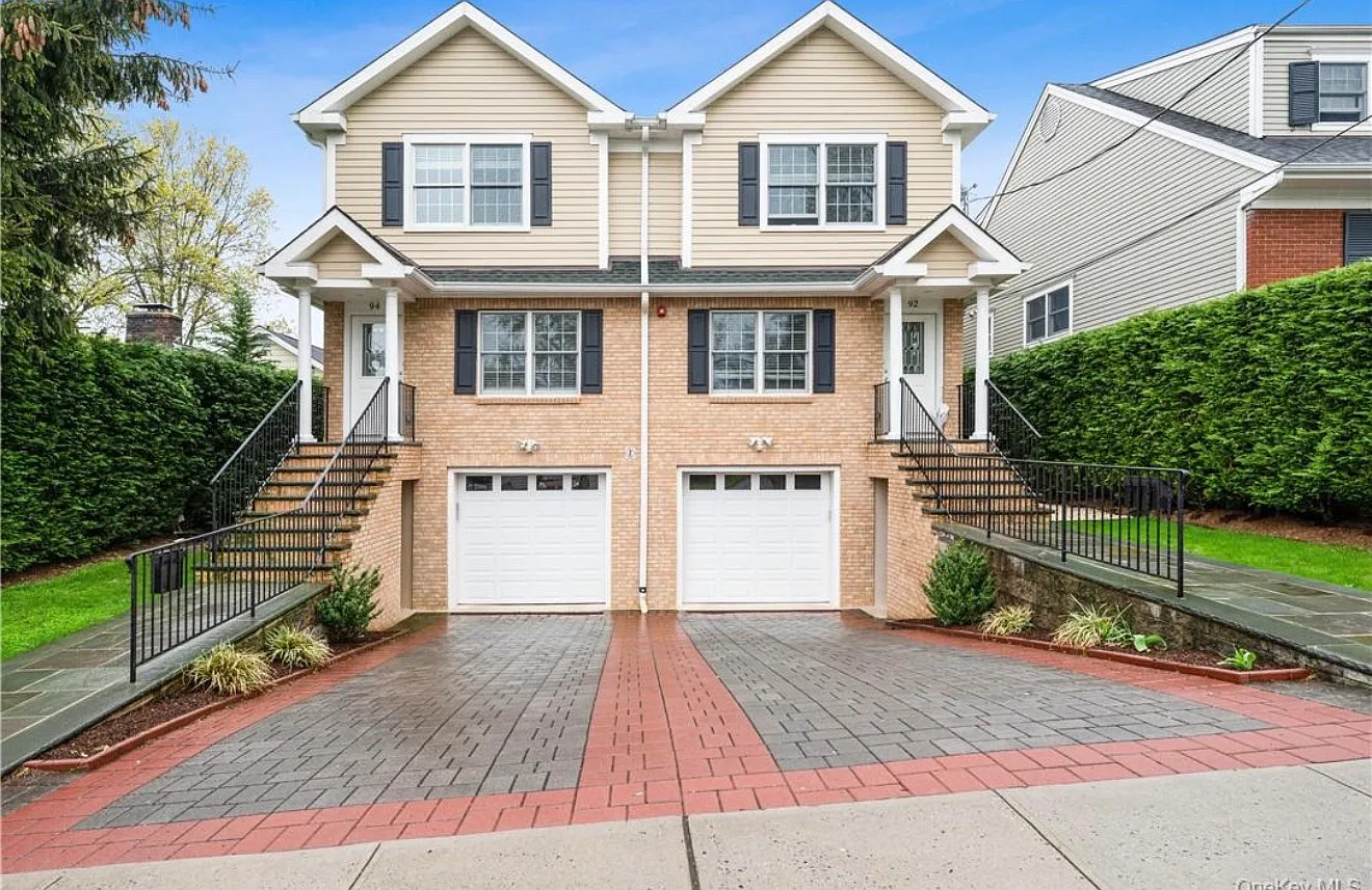 4 bed, 3.5 bath, 2700 sqft, $7,500 — Photo 1