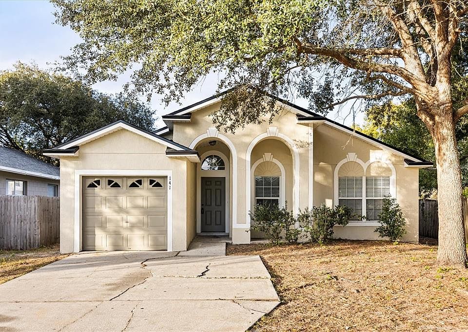 1st image of 141 Dovetail Ct