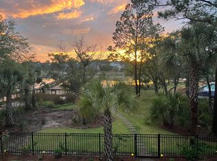374 Commonwealth Rd, Mount Pleasant, SC 29466