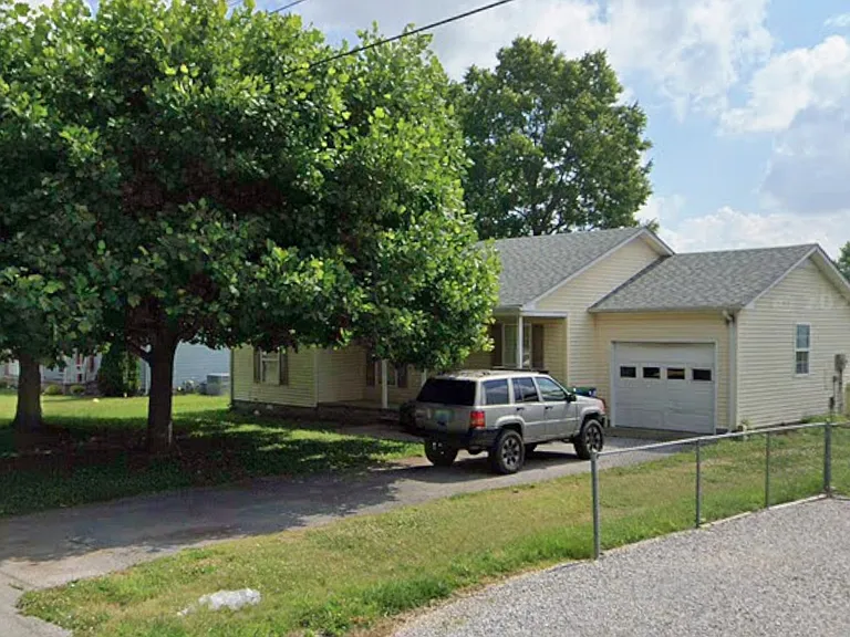 1211 Redbud St — Photo 21