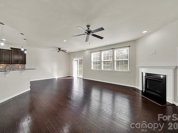 4th image of 10328 Ebbets Rd